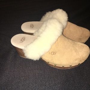 Girls UGG clogs